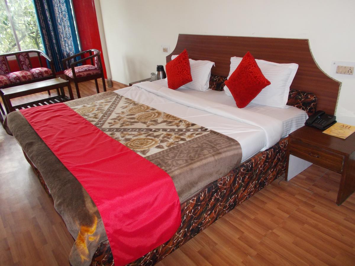 Anamika Hotel Nainital Extérieur photo