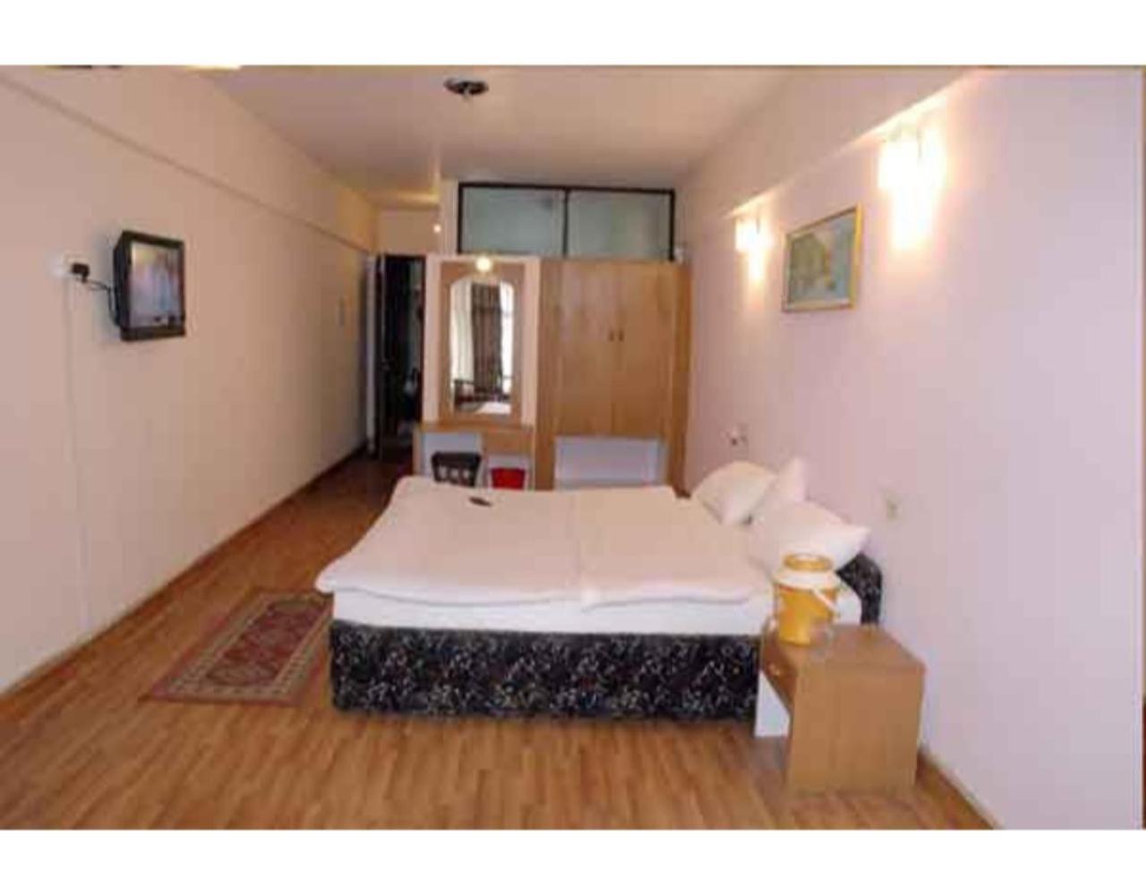 Anamika Hotel Nainital Extérieur photo