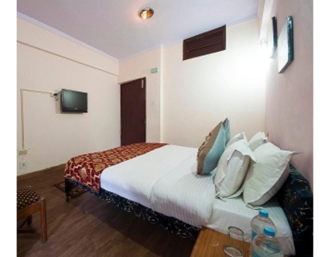 Anamika Hotel Nainital Extérieur photo