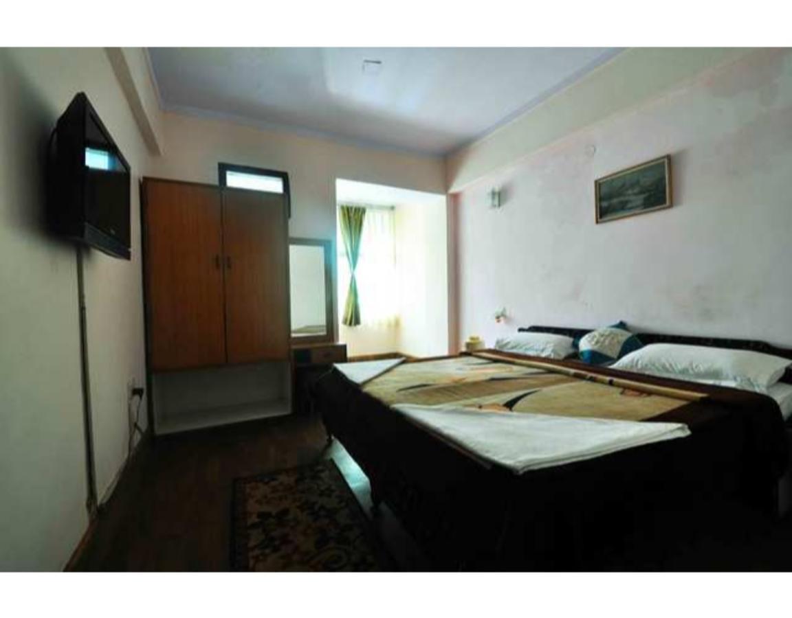 Anamika Hotel Nainital Extérieur photo