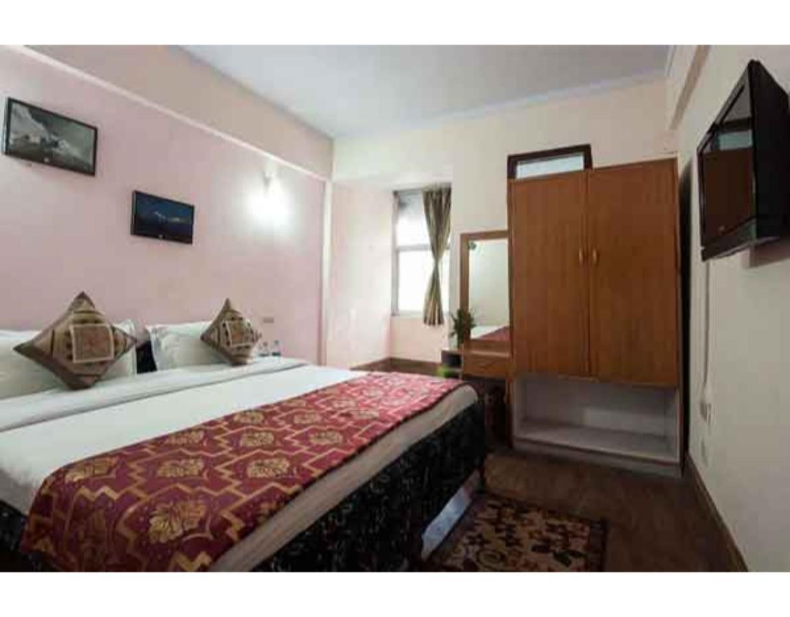 Anamika Hotel Nainital Extérieur photo